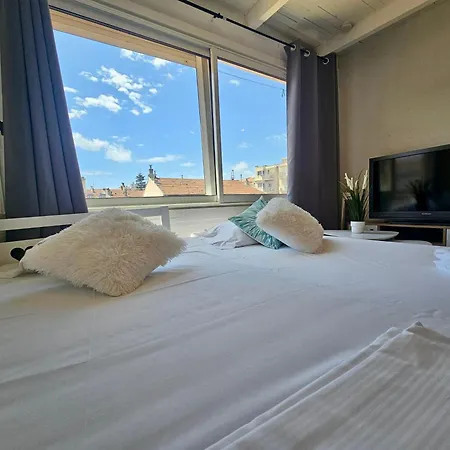 Apartment Super *